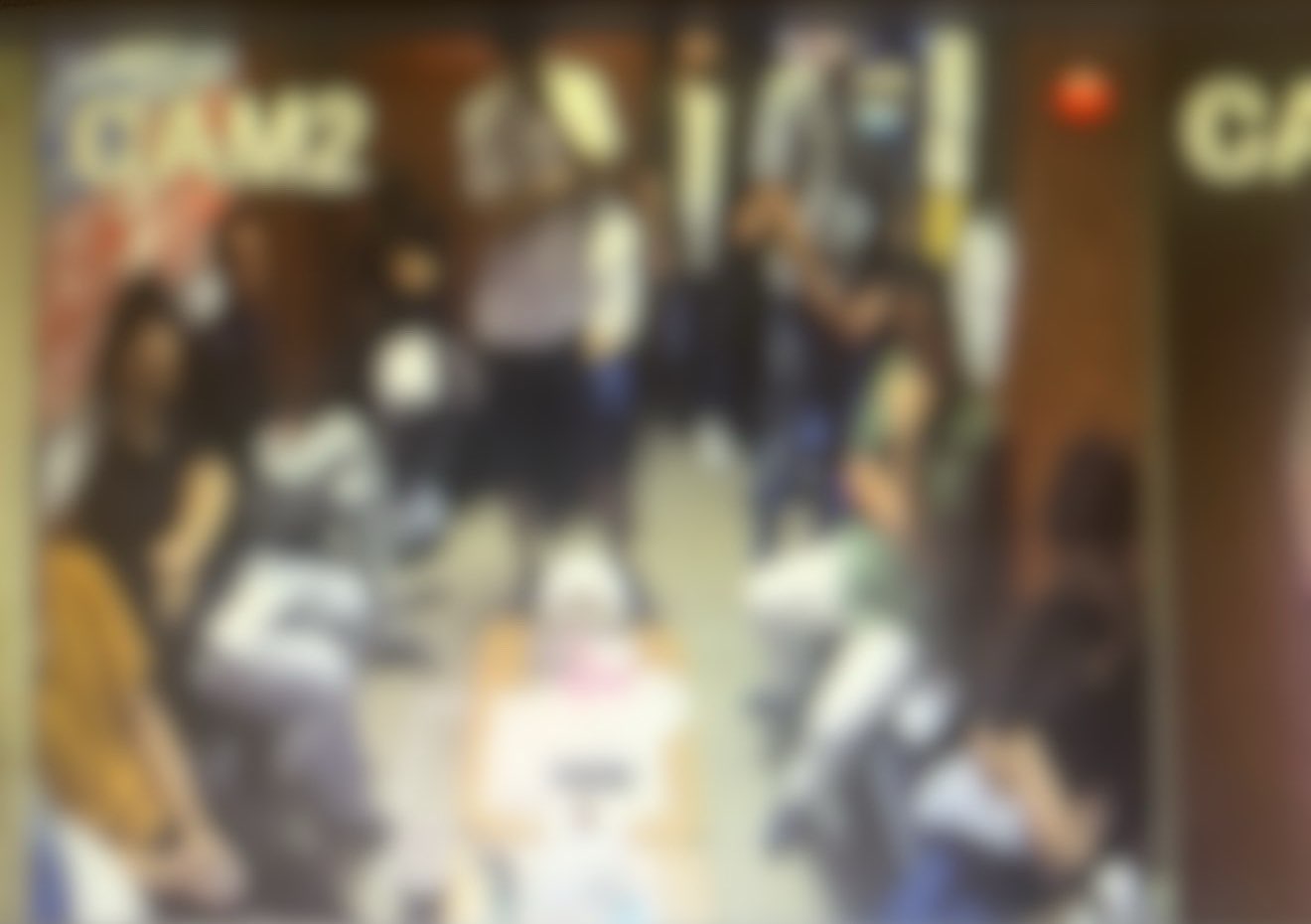 待合室も、いつもパンパン💦